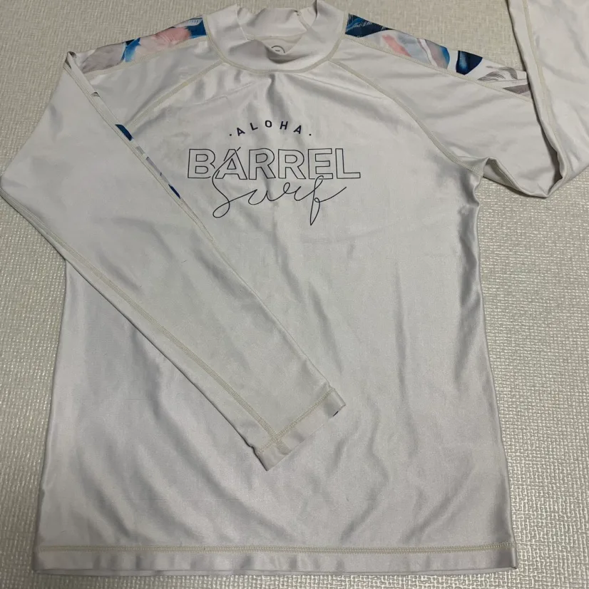 배럴 래쉬가드 상의 수영복