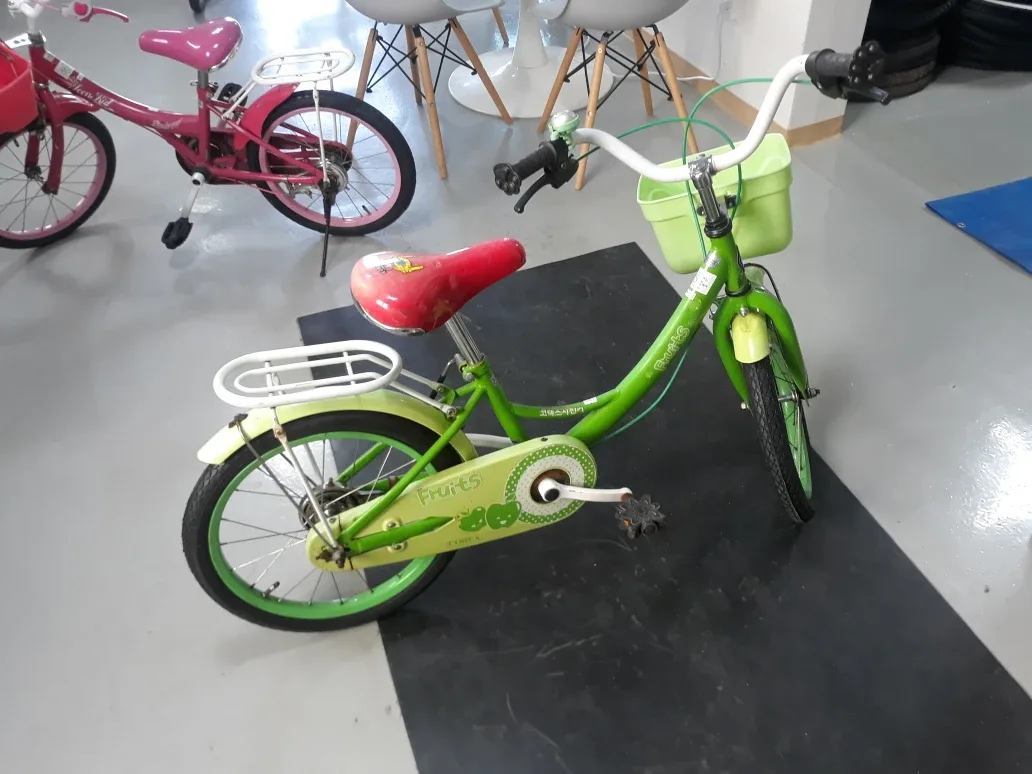 코렉스 후르츠 아동용 중고자전거 판매합니다.