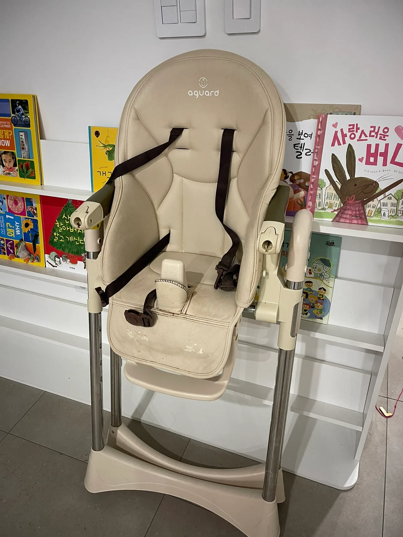 하이체어 사용감 많아요