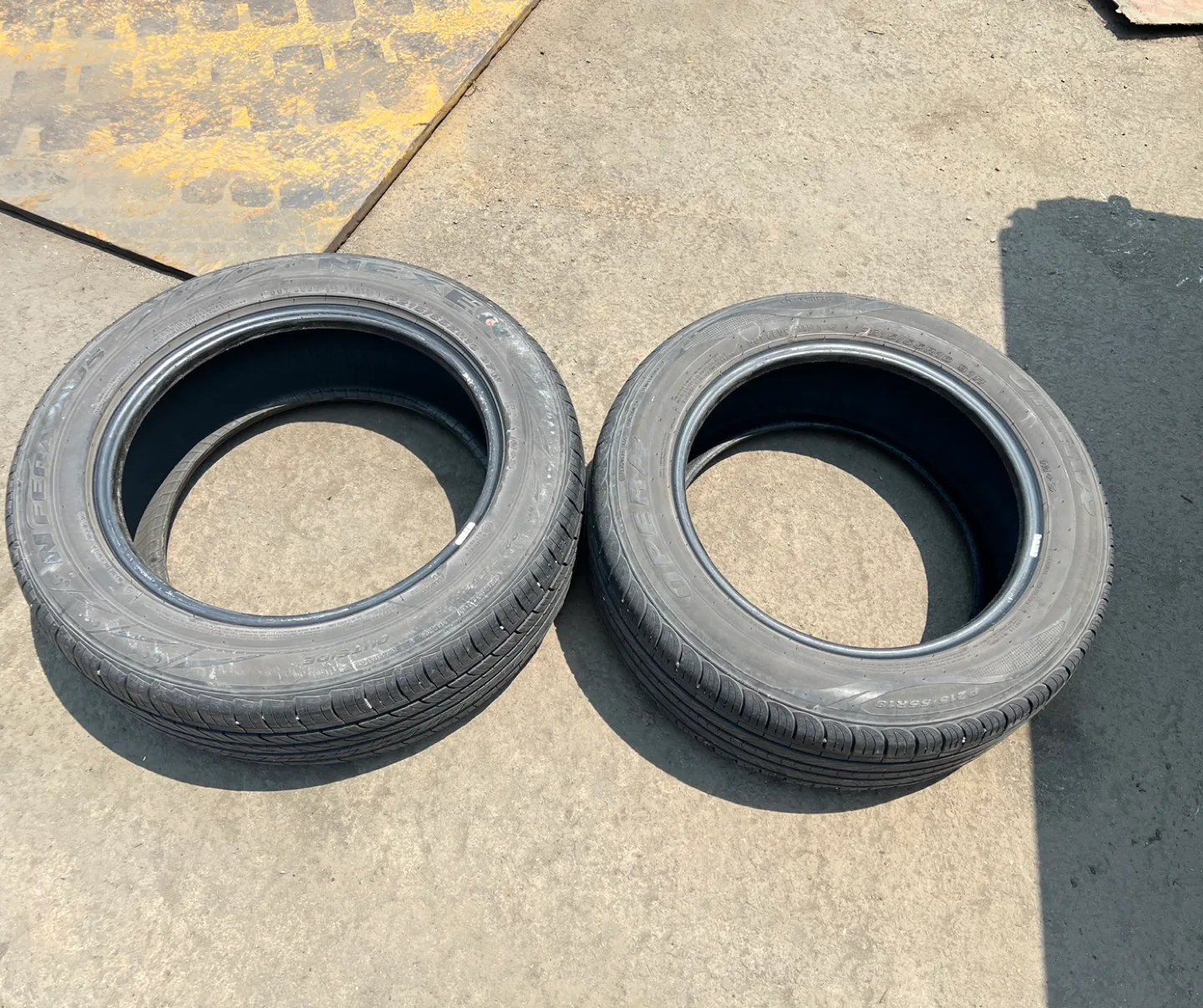 215-55-16중고타이어 2개