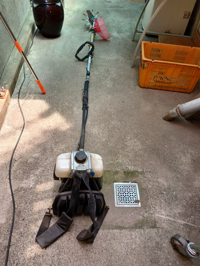 제초기중고팝니다