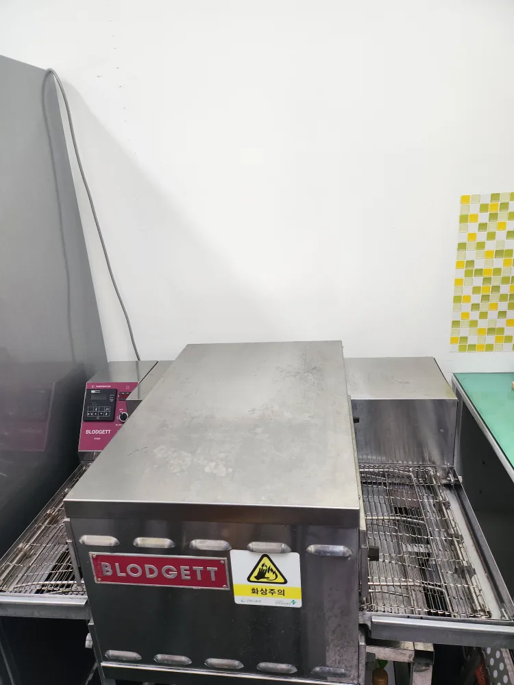 전기식블루젯 컨베어 중고피자오븐기 판매합니다