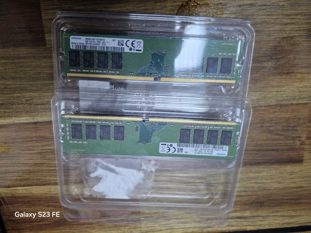 컴퓨터 삼성 8기가램 X2(중고)