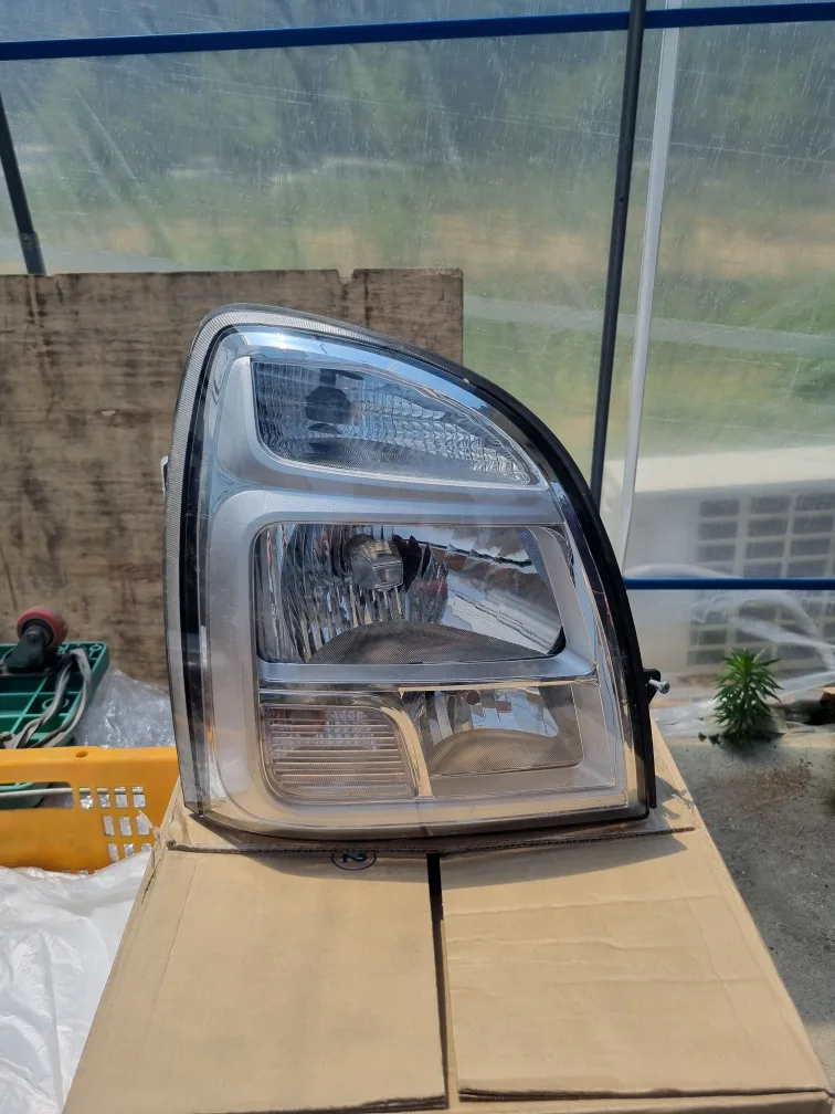 포터2  20년식 운전석 헤드라이트