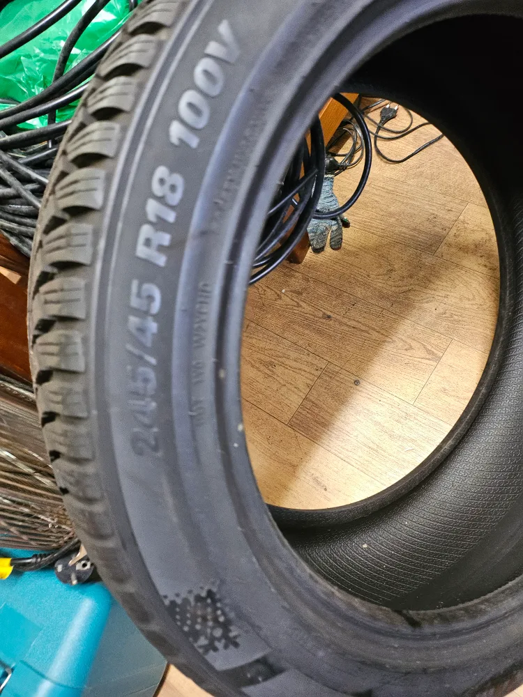 중고타이어  2짝 판매  합니다