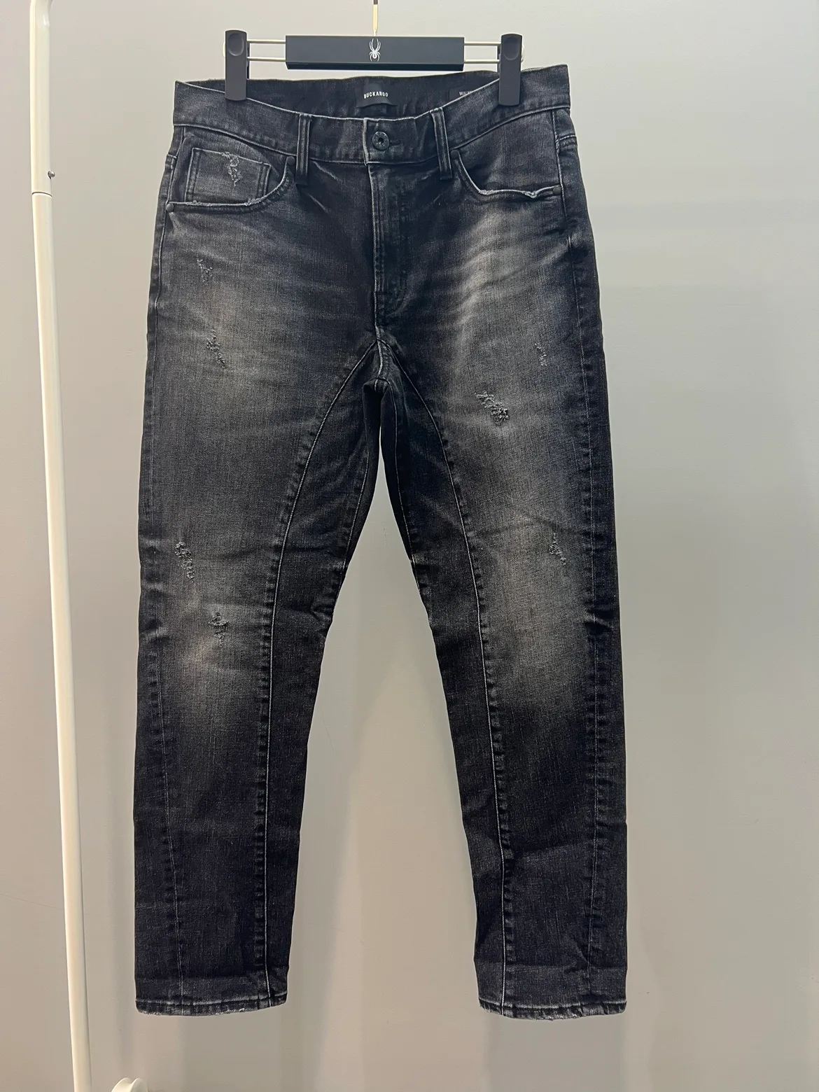 버커루 블랙진 팝니다.