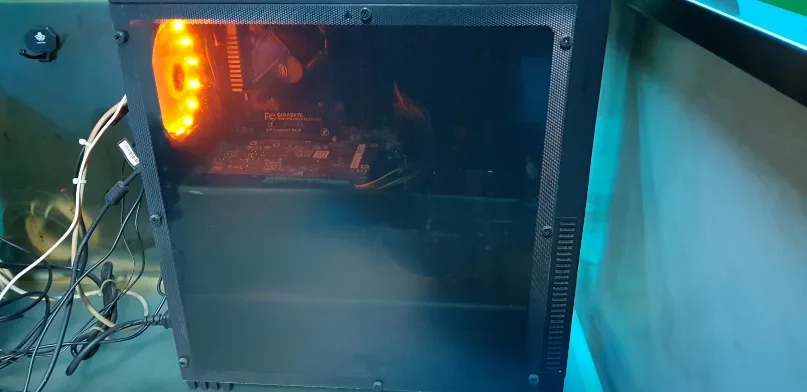 중고 컴퓨터본체 팝니다