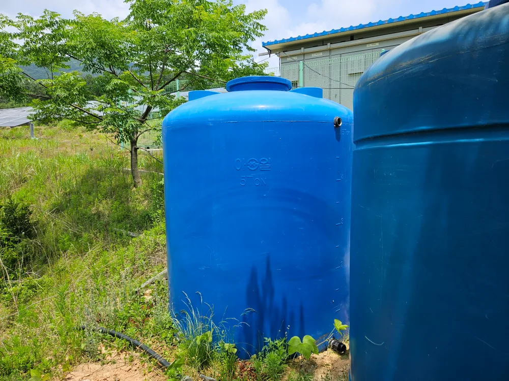 중고 농업용 물통 5톤 2개