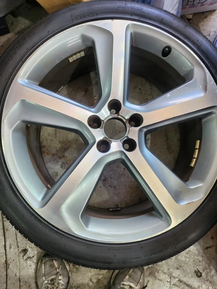 아우디 20인치 중고 휠 타이어 판매합니다