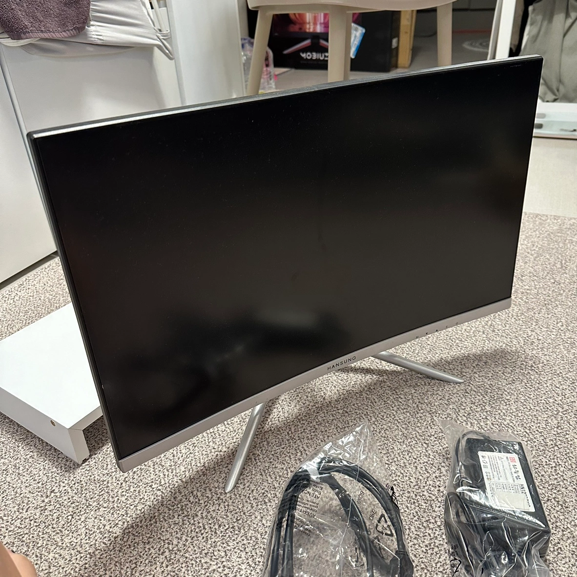 한성모니터 ultron 2457c 게이밍모니터 24인치 | 디지털기기 | 당근 중고거래