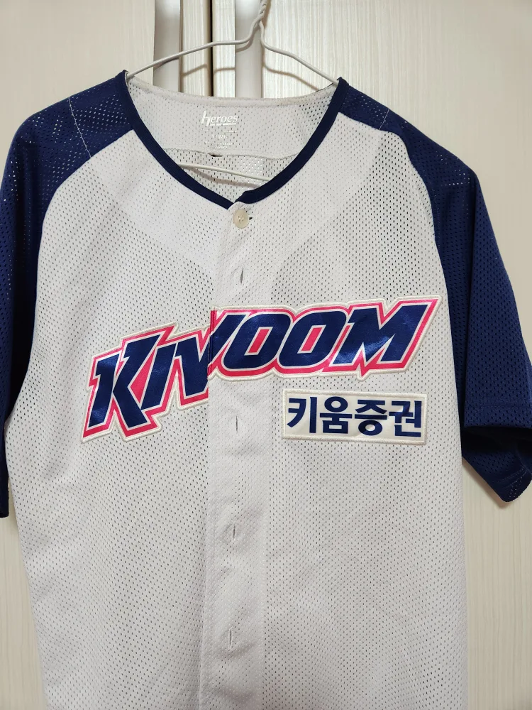 키움 히어로즈 유니폼 95(M)사이즈 팝니다.(마킹 51번)
