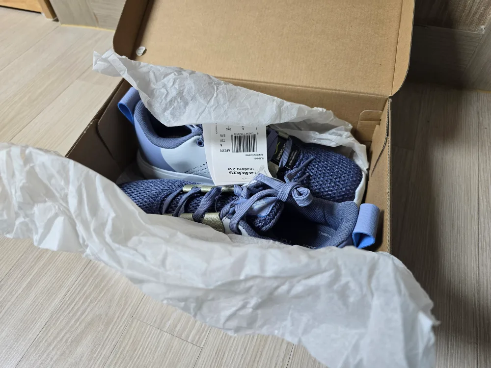 [새상품]아디다스 런닝화 245