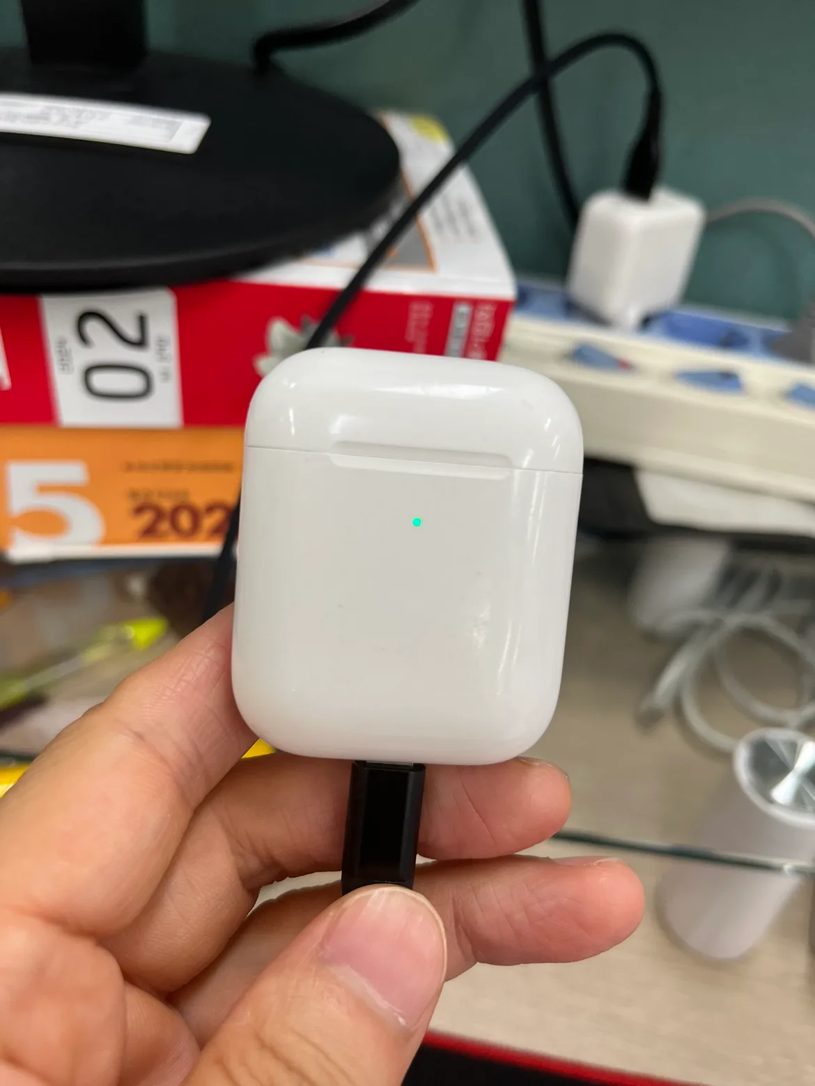 에어팟2세대 충전 본체 중고 A1938