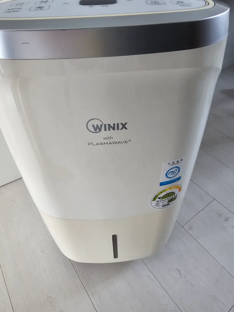 고장난위닉스제습기