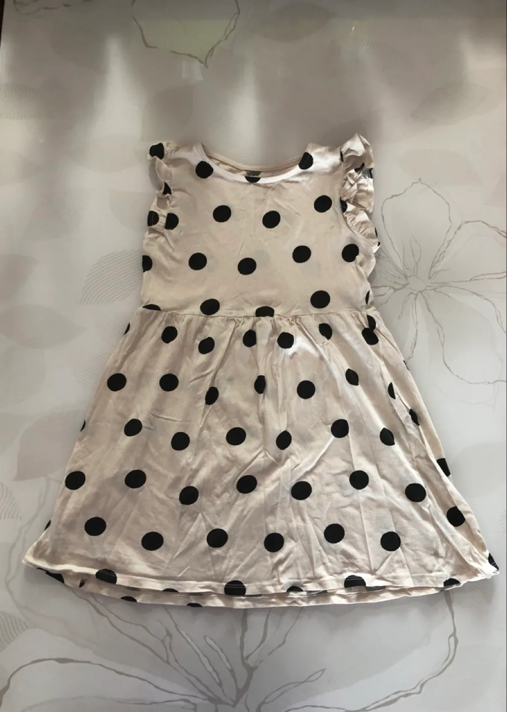 H&M 원피스(CA 8-10A CN 140/68) 판매합니다.