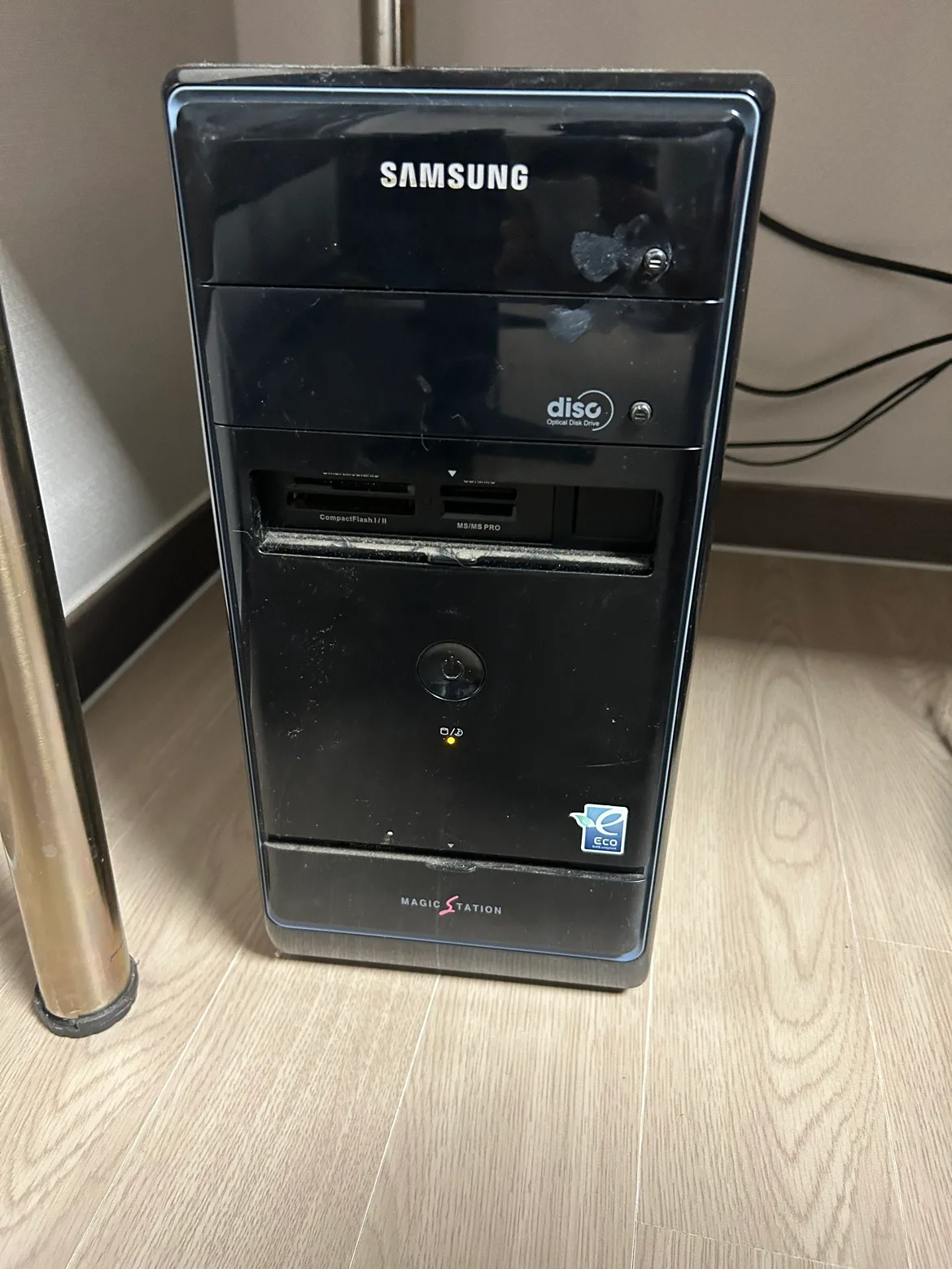 컴퓨터  본체 마우스 키보드 티비겸용모니터