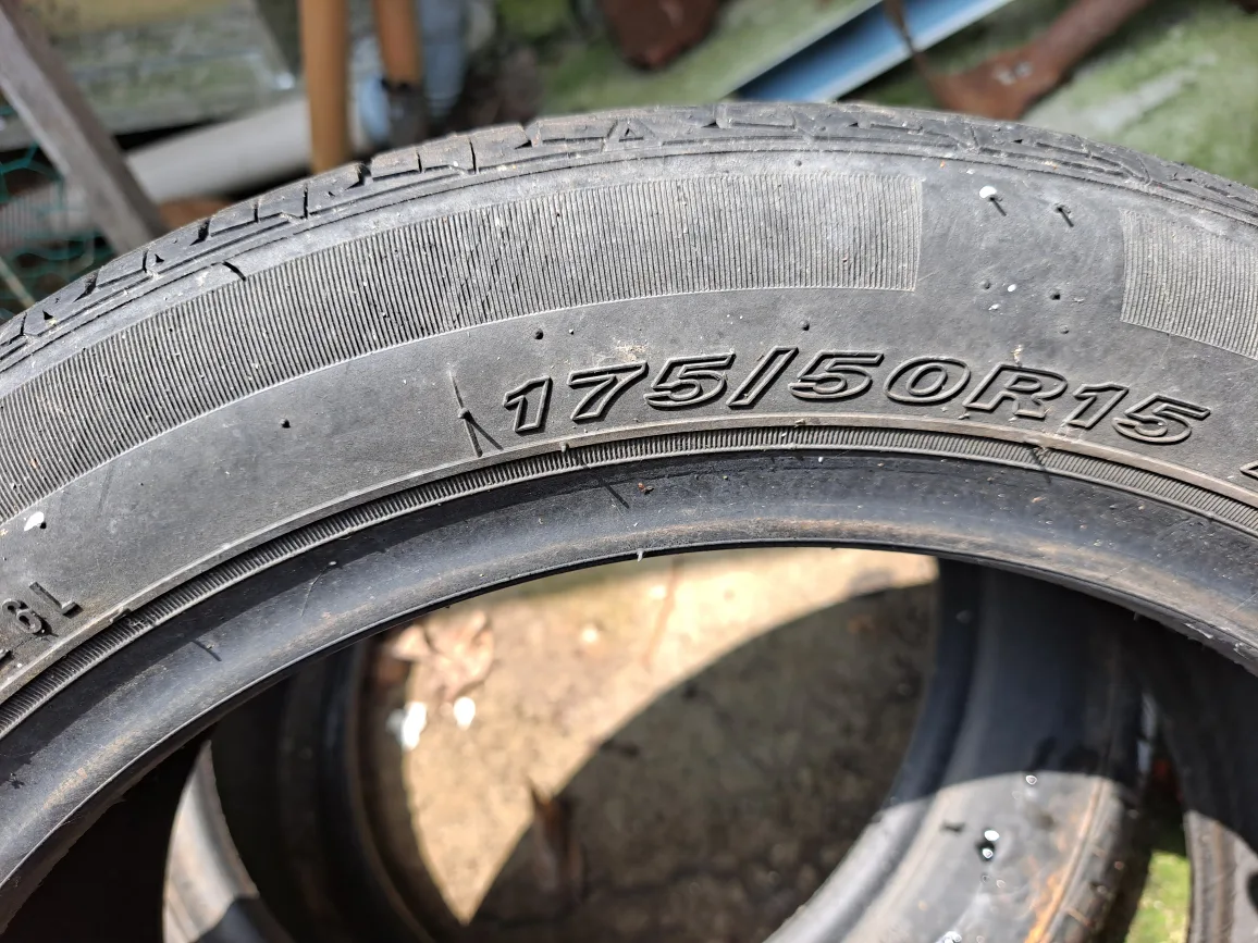 중고 타이어 나눔합니다.