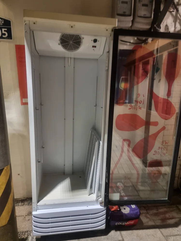 중고 쇼케이스(냉장고) 팝니다.
