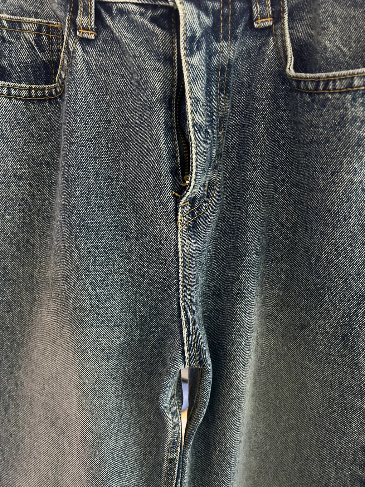 중고 옷 판매합니다