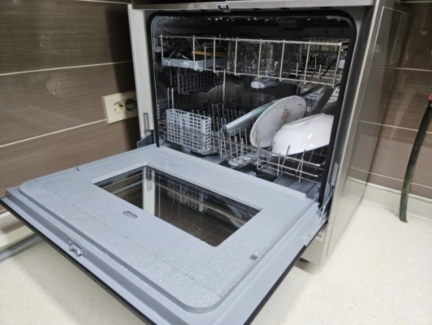 식기세척기 DWA-19R0P (SK매직 6인용, 그레이스블랙, 자동문닫힘)