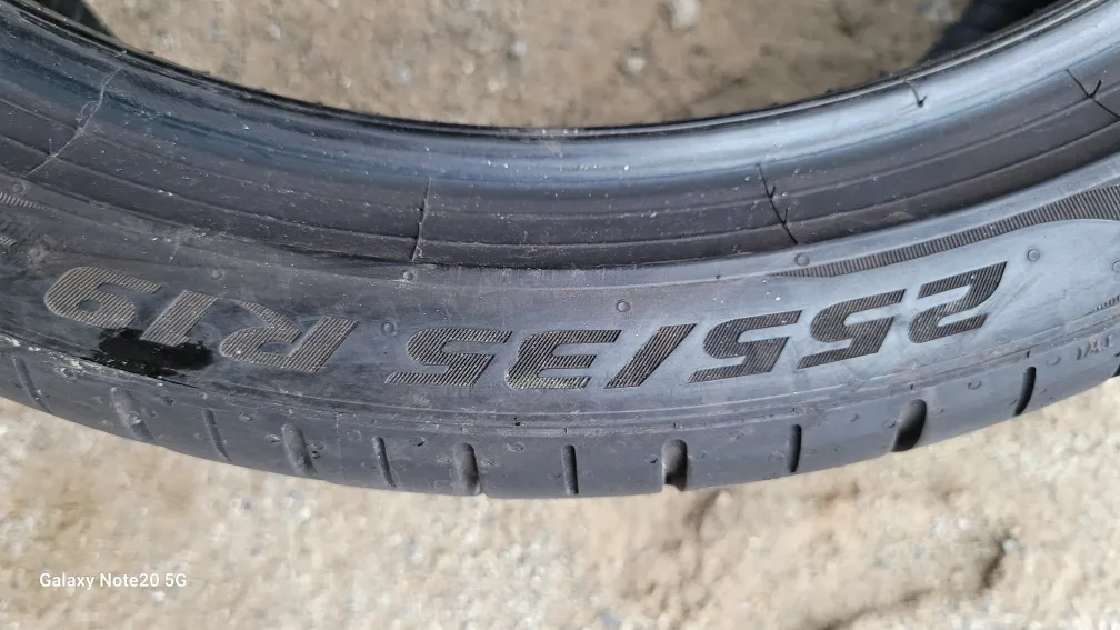 중고타이어 255 35 19