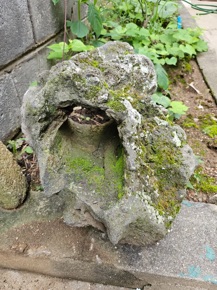관통석