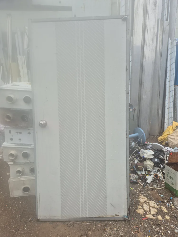 중고방화문틀과문짝가로930세토2030입니다