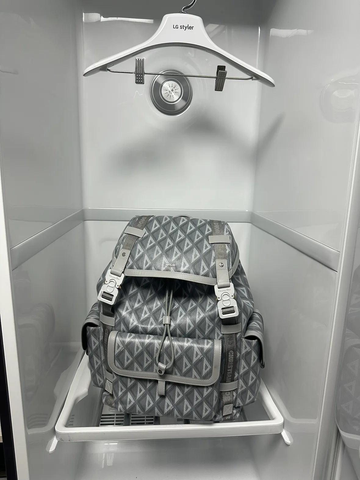 정해인 디올 백팩 팝니다.