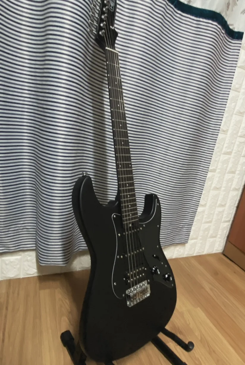 헥스 e100 일렉기타 중고 팝니다 (엠프,거치대 포함)