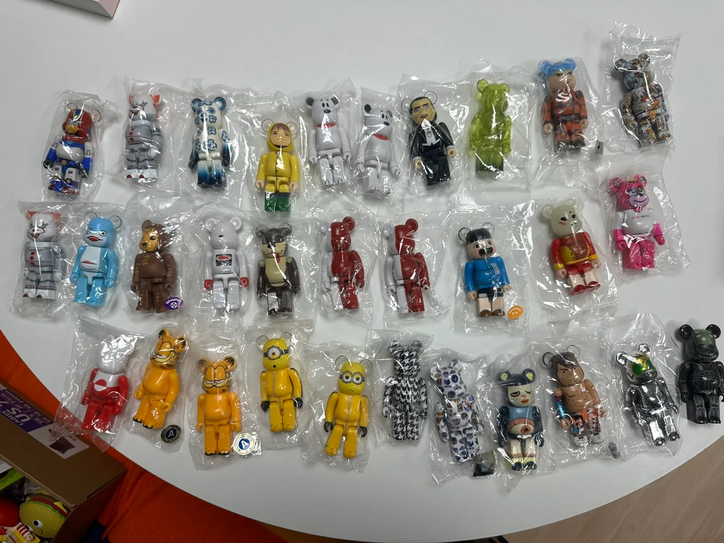 베어브릭 100% 비닐 미개봉상품