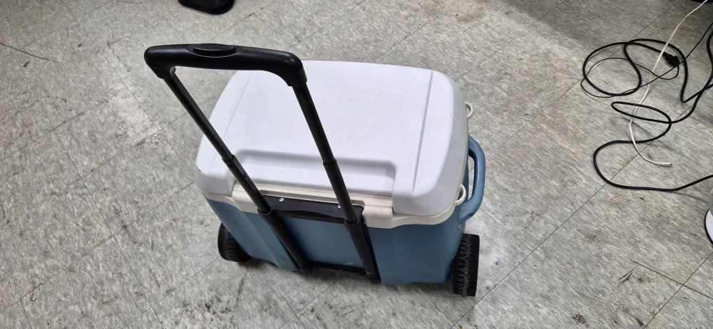 이글루 아이스박스 팝니다