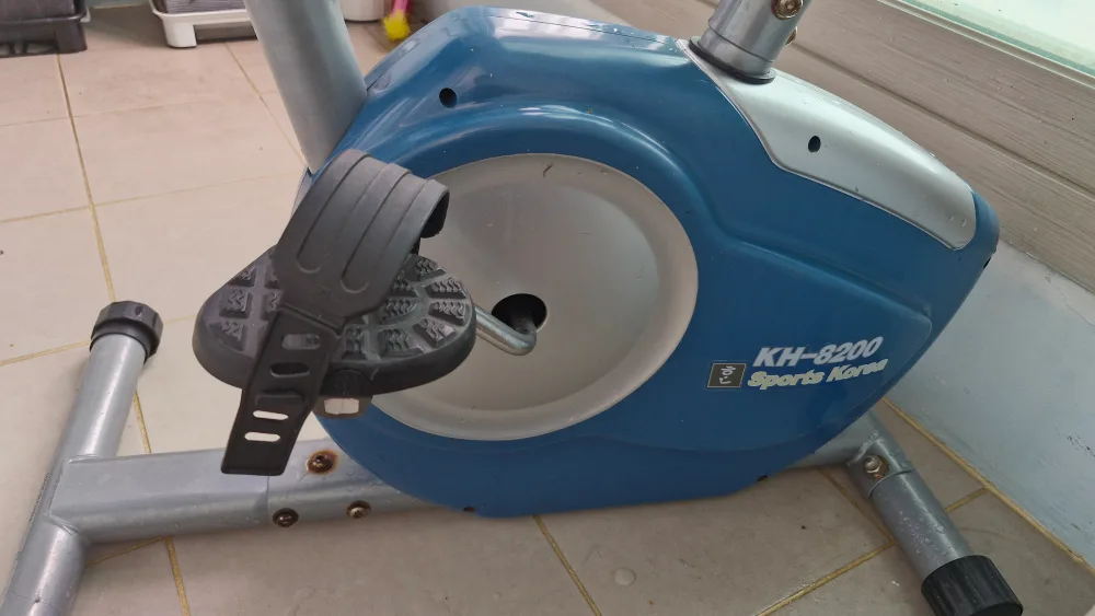 KH-8200 실내자전거 중고