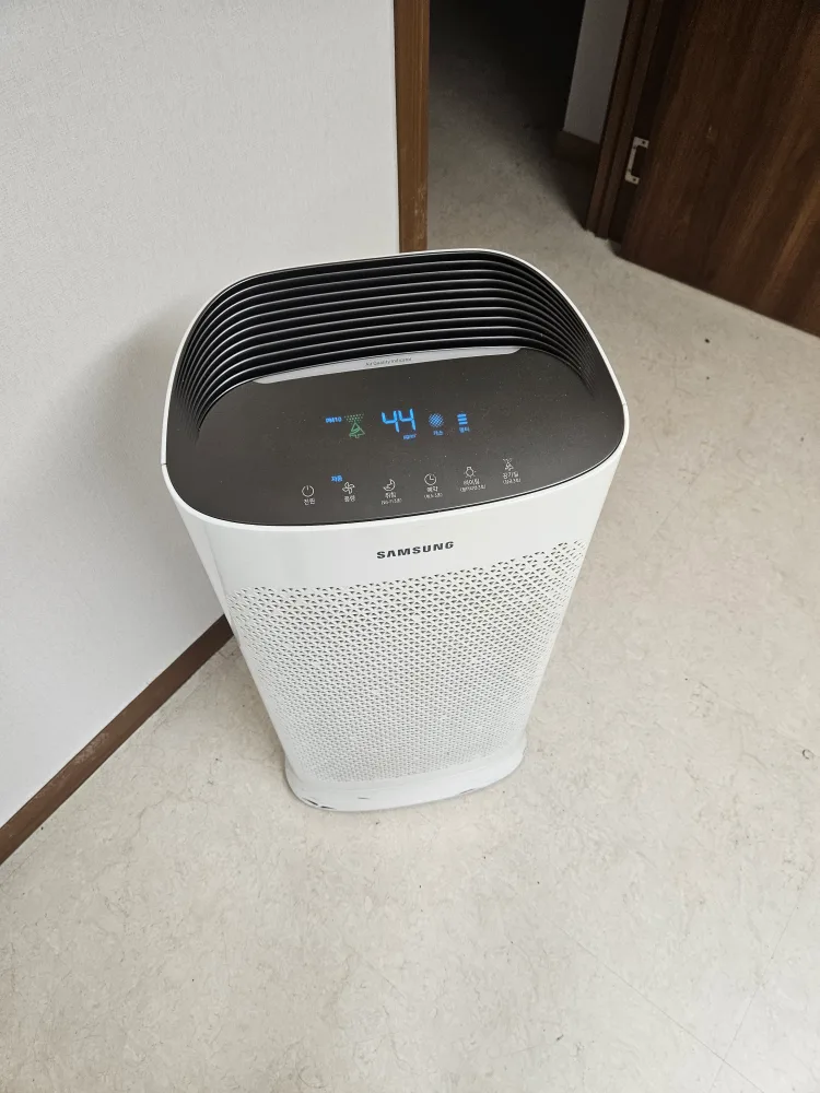 삼성 블루스카이 5000 공기청정기 판매합니다.