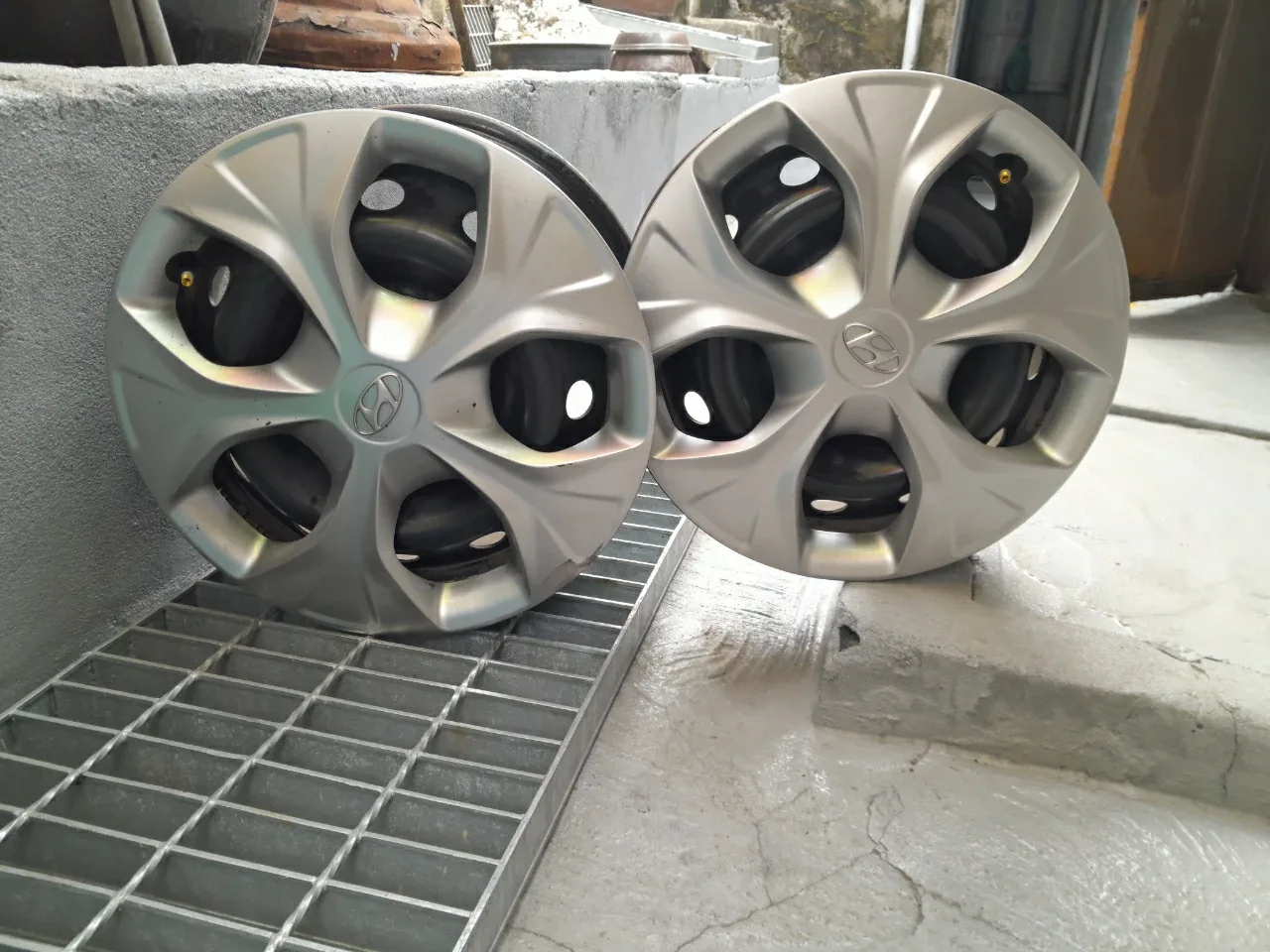 현대 포터2  중고 휠 팝니다