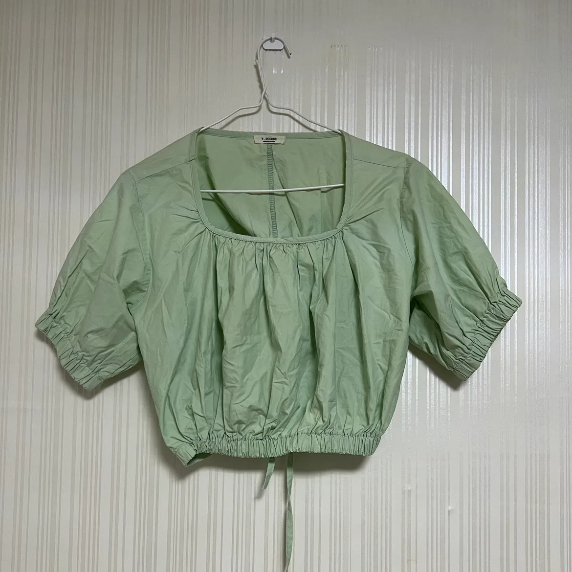 민트 소매 퍼프 셔링 크롭 탑 블라우스 (바캉스룩 휴가룩)