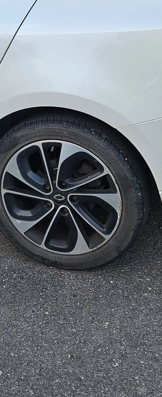 17인치 중고타이어삽니다