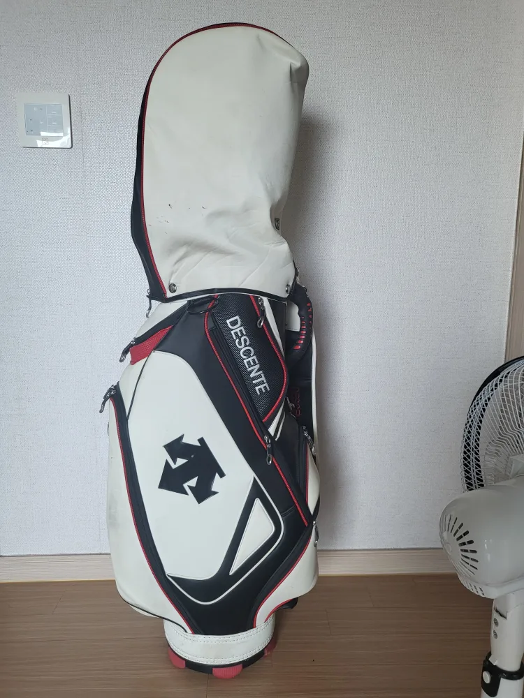 데쌍트 중고캐디백 나눔 합니다.