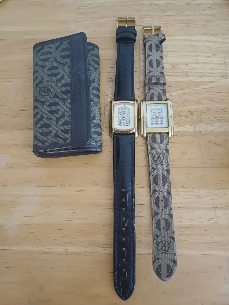 루이까또즈 가죽시계 두개 열쇠지갑 하나 중고