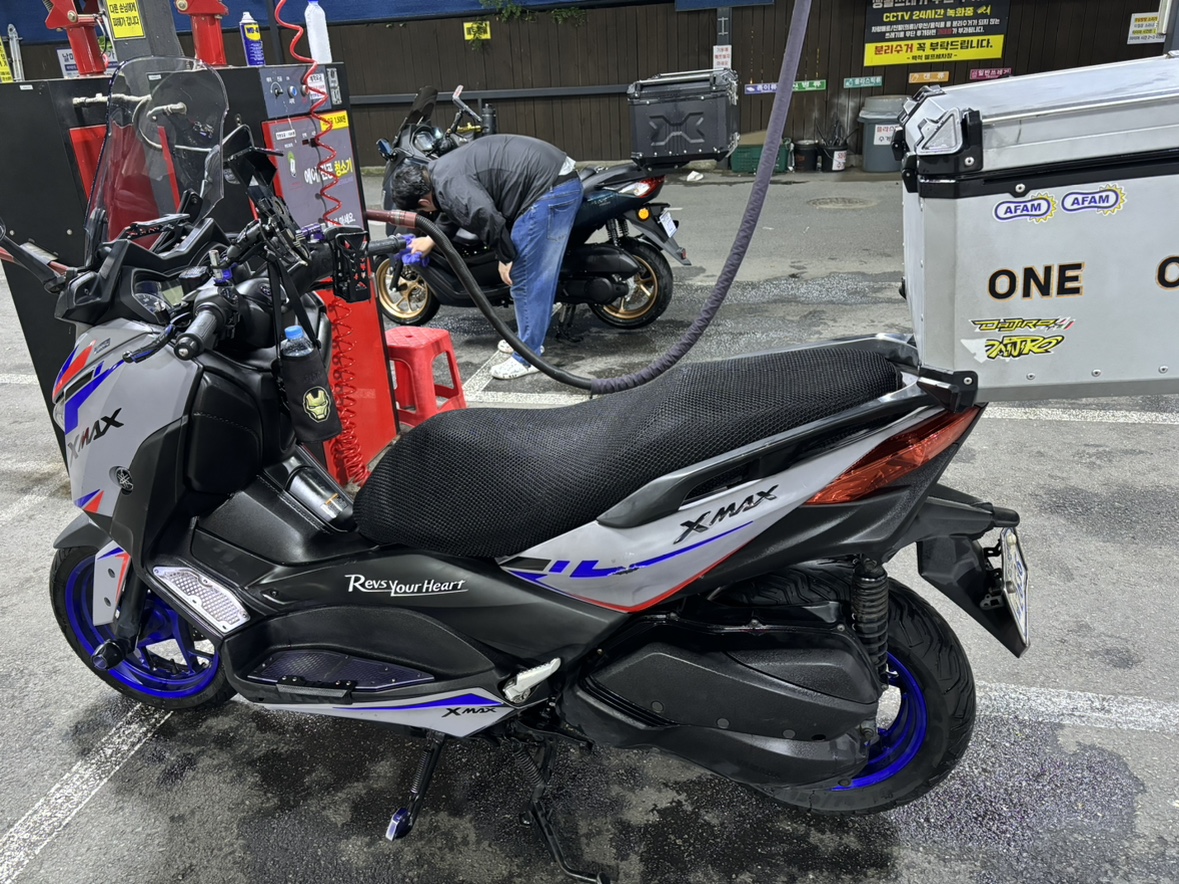 Xmax 21년식 아이콘그레이 판매합니다