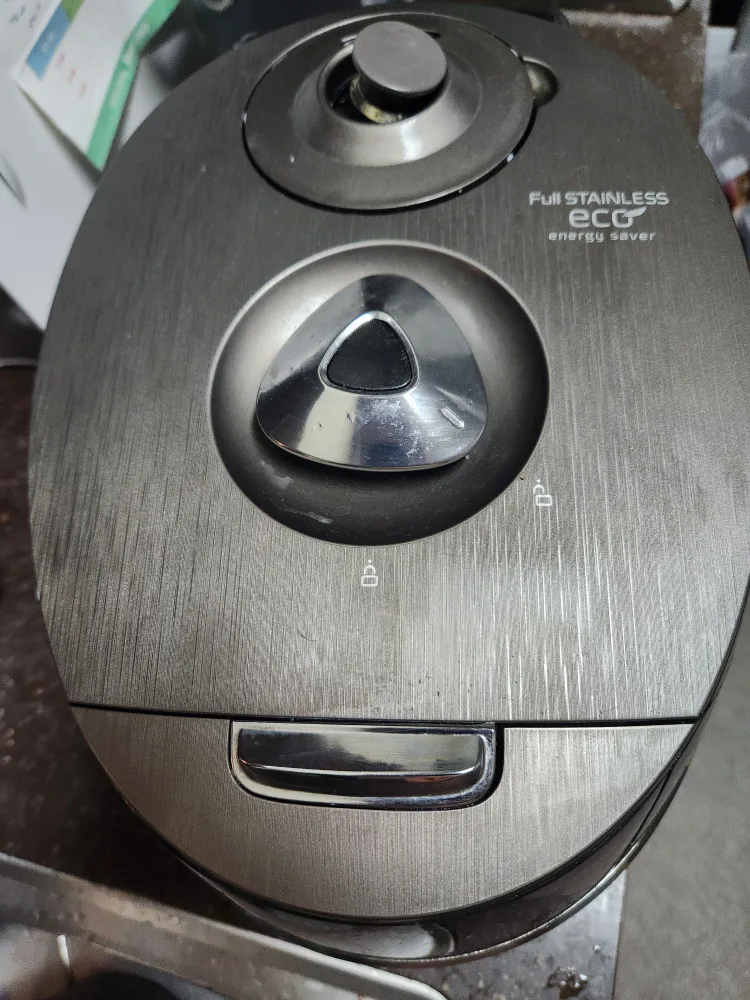 쿠쿠 압력밥솥 6인용 CRP-FHXB0610FD 중고