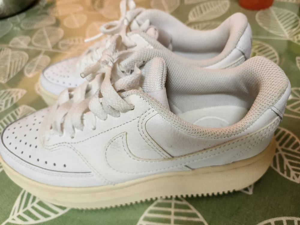 새상품급 중고) 나이키 코트 비전 알타 여성 운동화