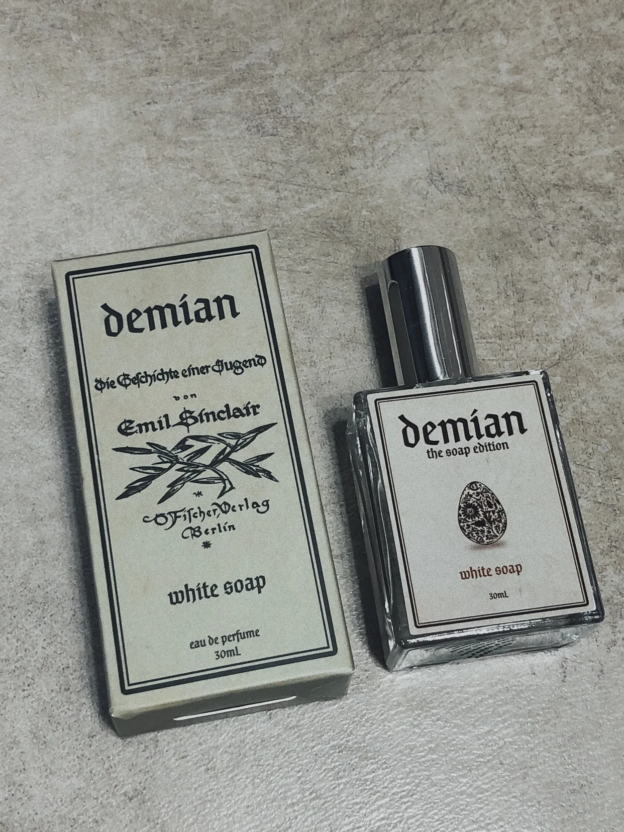 텀블벅 데미안 향수 :)