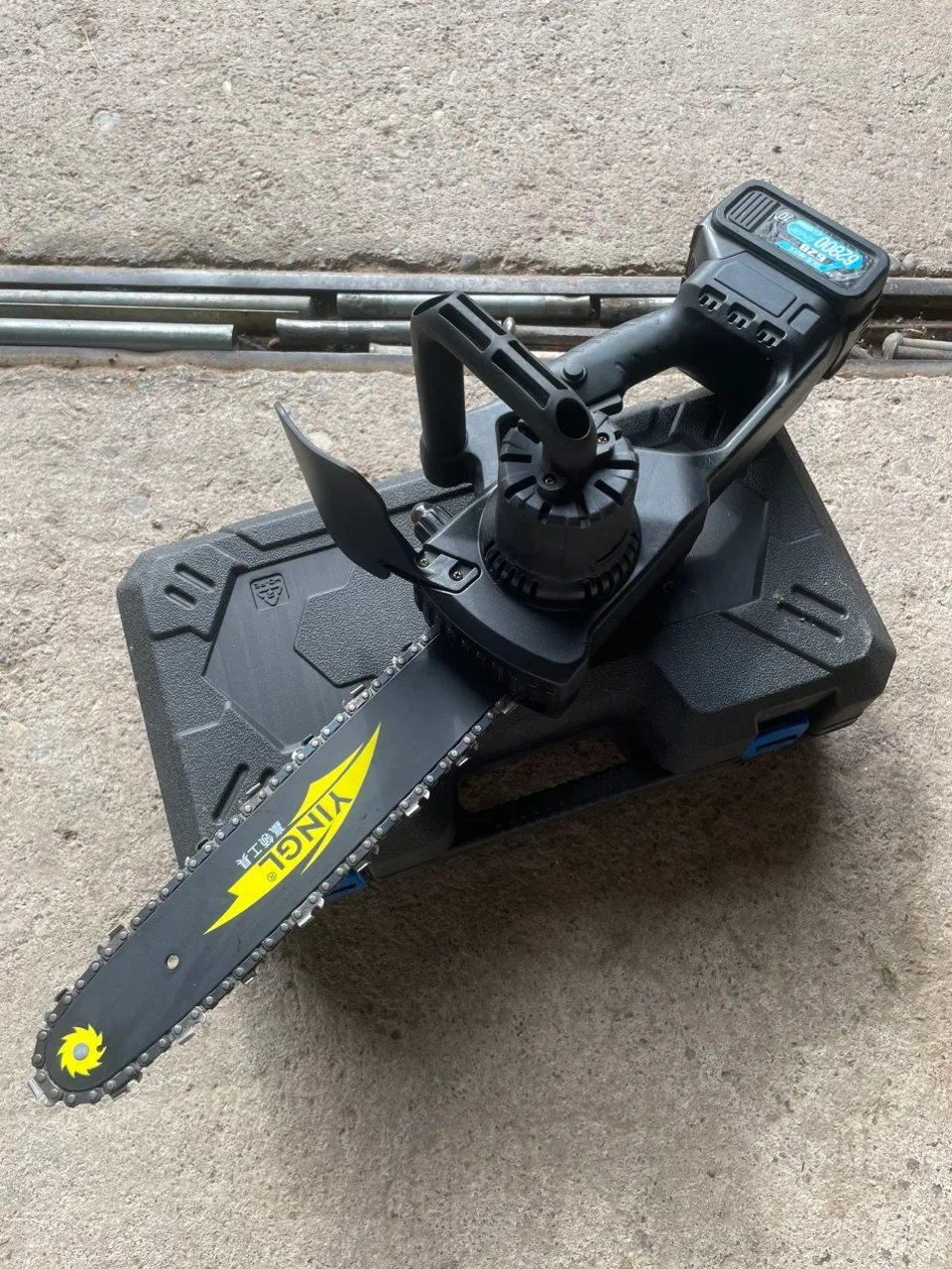 충전식 전기톱 12인치