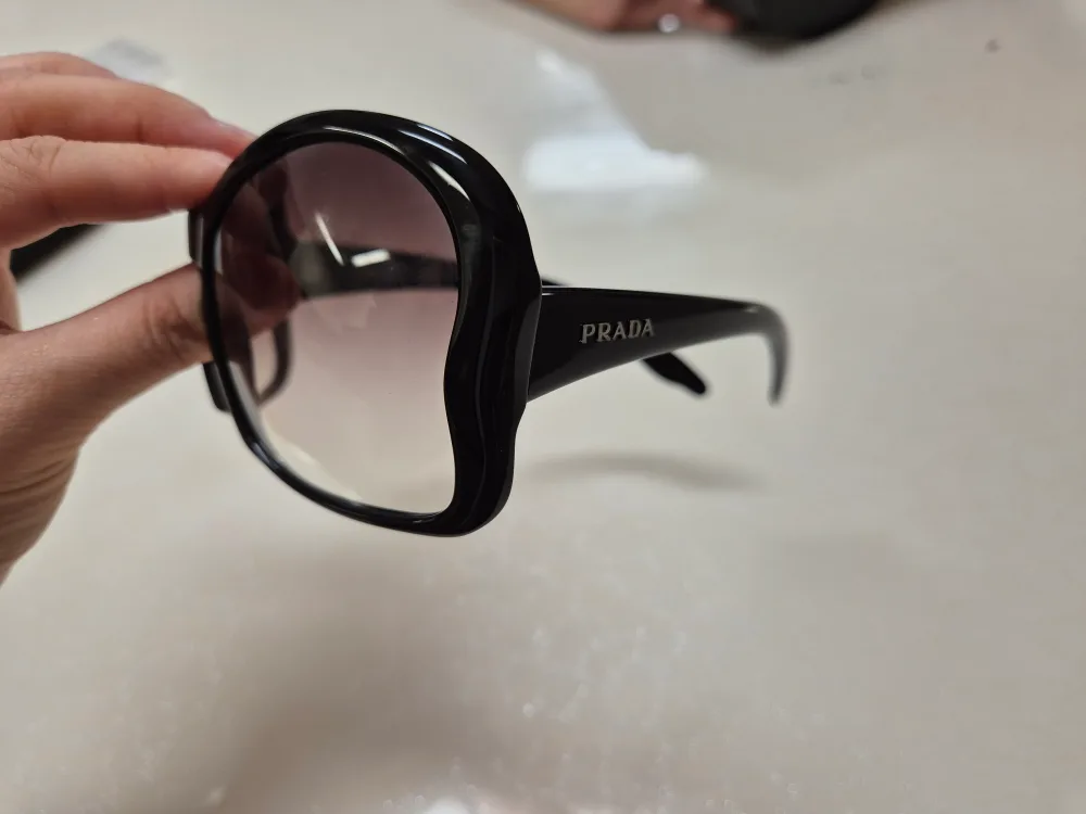 프라다 썬글라스