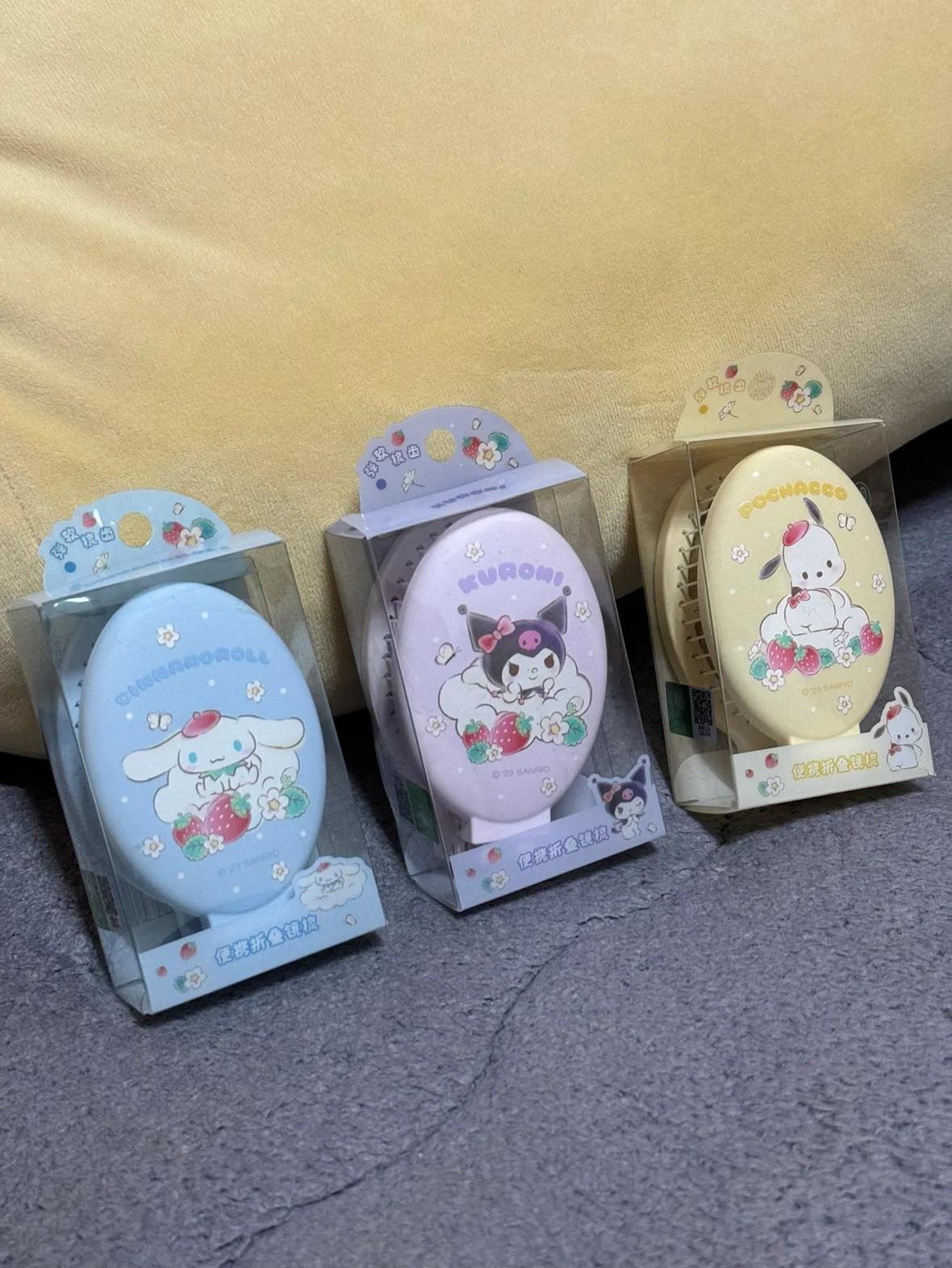 산리오 접이식 빗거울 새제품