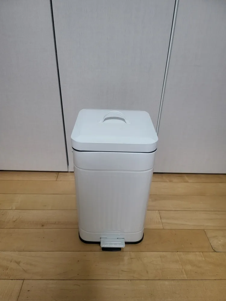 사각 아이보리 철제  냄새차단 페달 휴지통