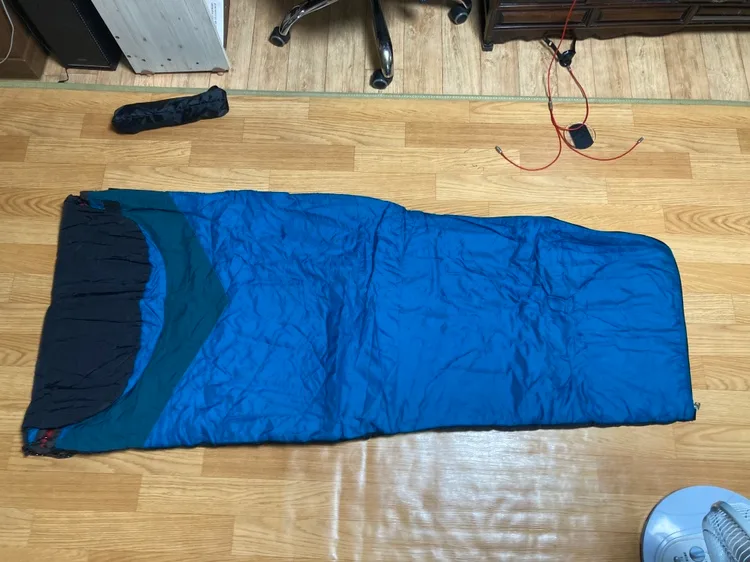 침낭 중고팝니다.