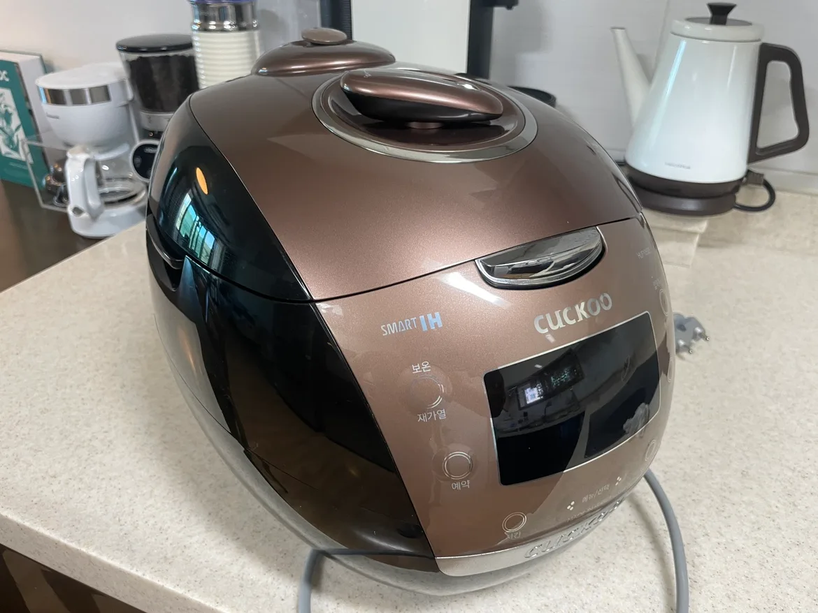 (중고판매) 쿠쿠밥솥  (10인용) 7만원