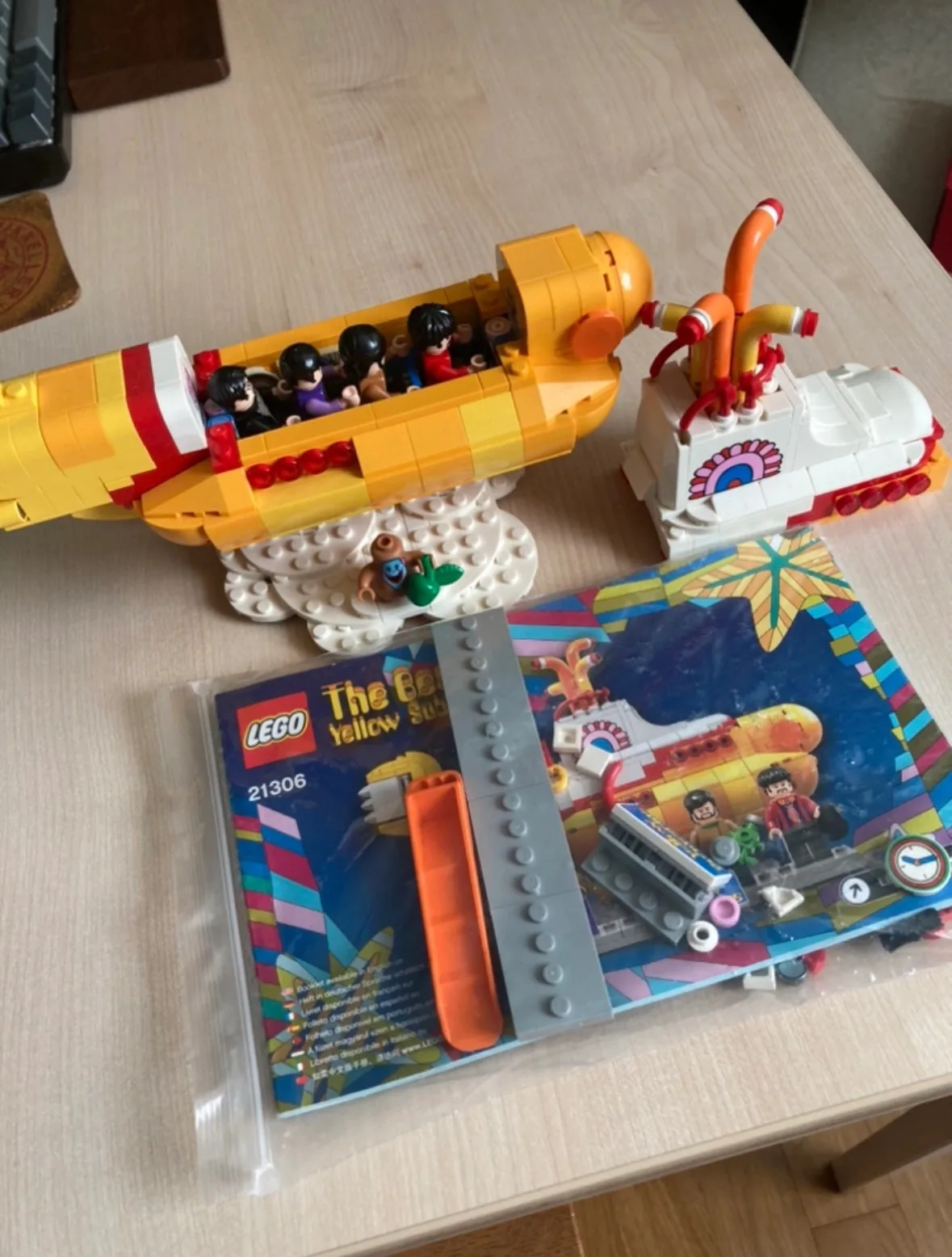 레고 21306 노란잠수함 판매합니다.(조립 중고품)