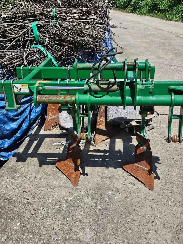 세웅 유압 4련 쟁기(플라우)